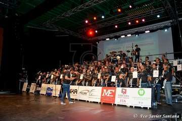 Acto de presentación de la murga teldense Los Nietos de Sarymanchez en el Teatro Víctor Jara de Vecindario (Foto Francisco Javier Santana)